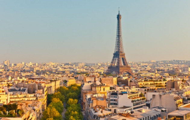 5 reasons to choose Paris With its historical monuments, its cultural dynamism and its gastronomy, Paris is a mythical city full of surprises!