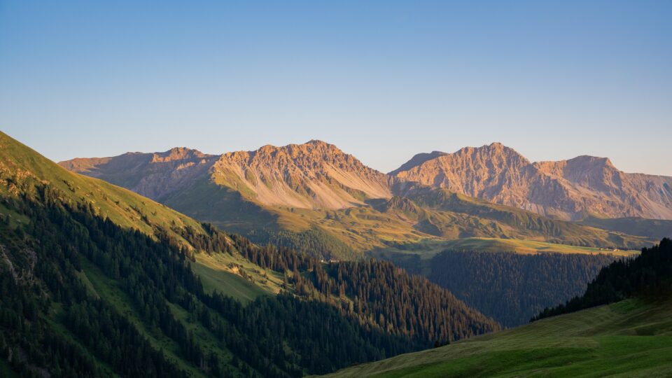 Exploring Switzerland’s Autumn Splendor: The Via Engiadina Hiking Trail