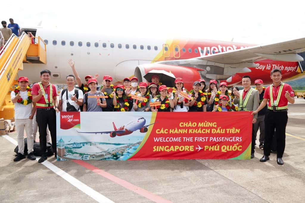 Vietjet welcomes first passengers on inaugural flight from Singapore to Phu Quoc