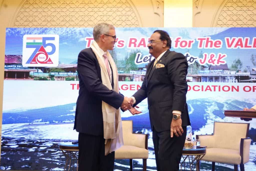 Chief Minister Shri Omar Abdullah, applauds TAAI