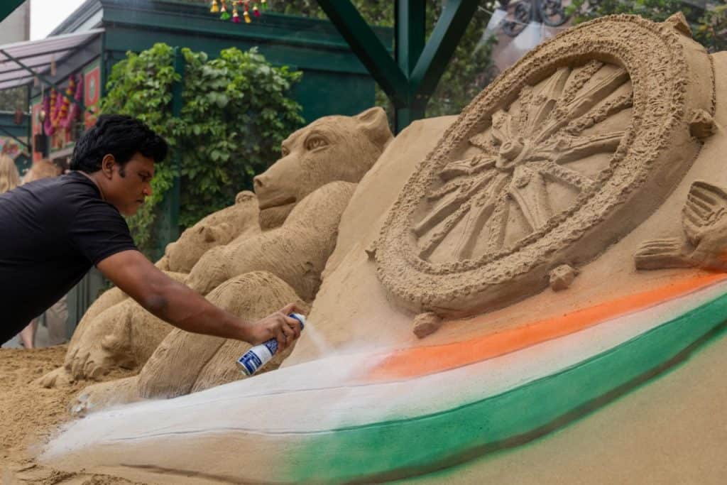 825 000 guests, more than 500 events, over 150 invited artists and craftsmen  - the Festival of India, Bharat Utsav, has ended in Moscow