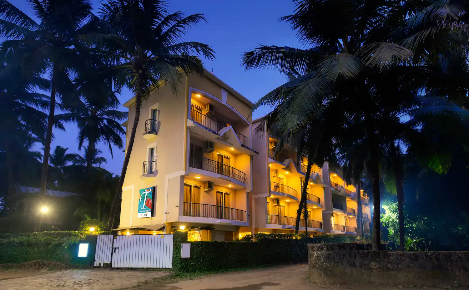 TreeHouse Blue Hotel & Serviced Apartments, Majorda, Goa