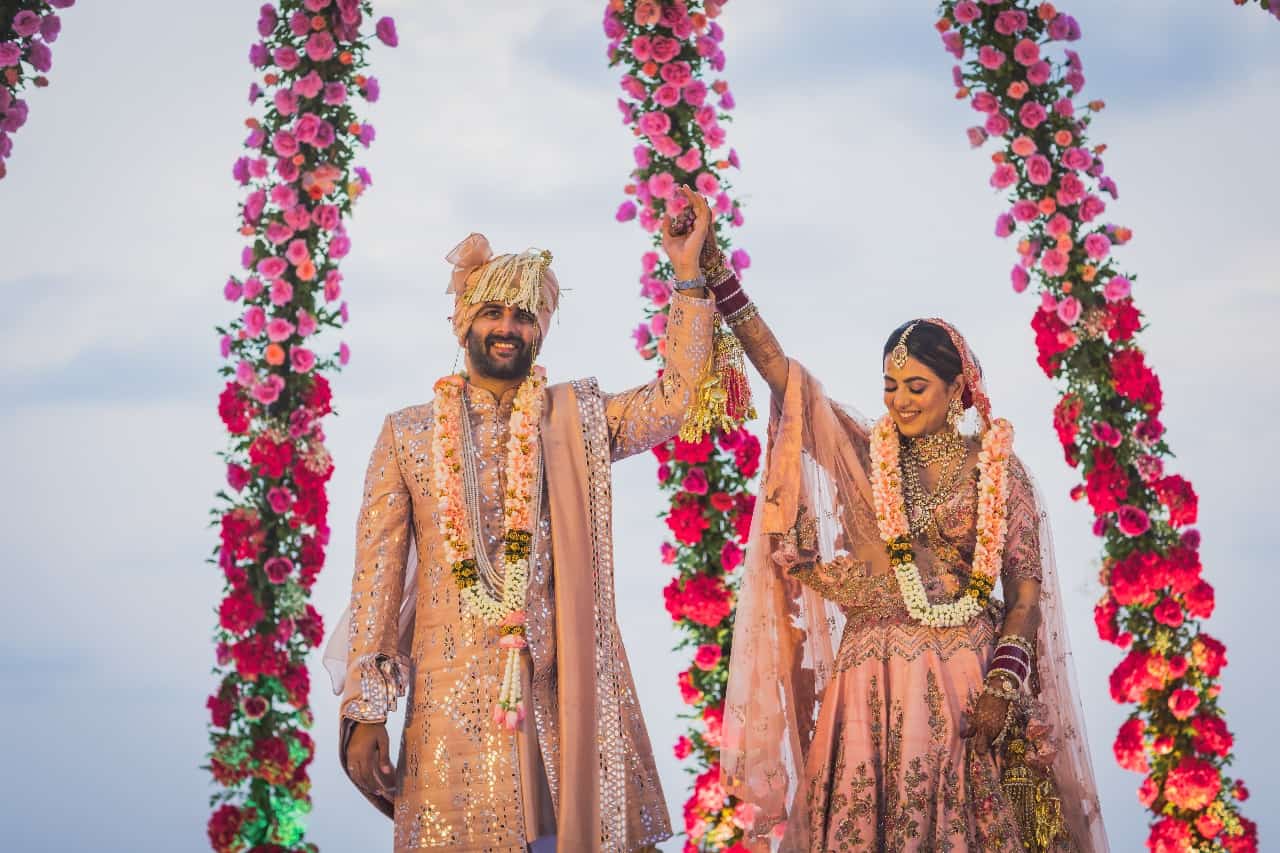 Couples who choose Caravela Beach Resort find themselves away from the crowded energy of North Goa, enjoying celebrations that feel personal and tranquil