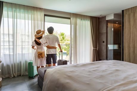 Upselling hotel examples: How top properties boost revenue with upsells