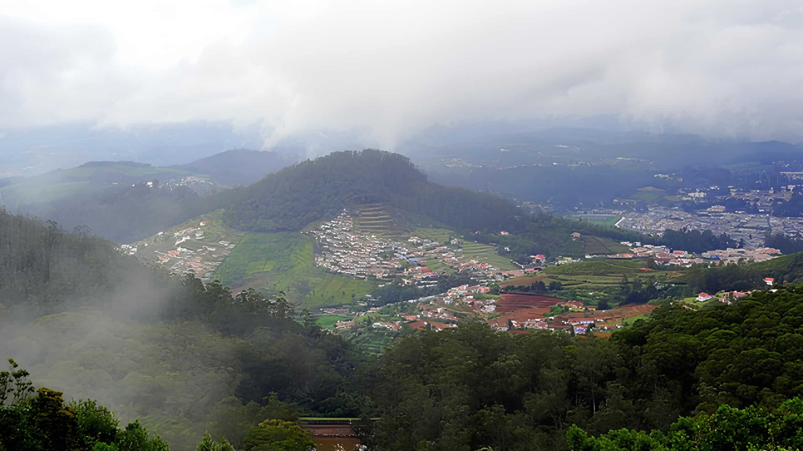 Morning light at Doddabetta Peak sets the tone for a refreshing 24 hours in Ooty. Courtesy: Hemant meena, Wikimedia Commons