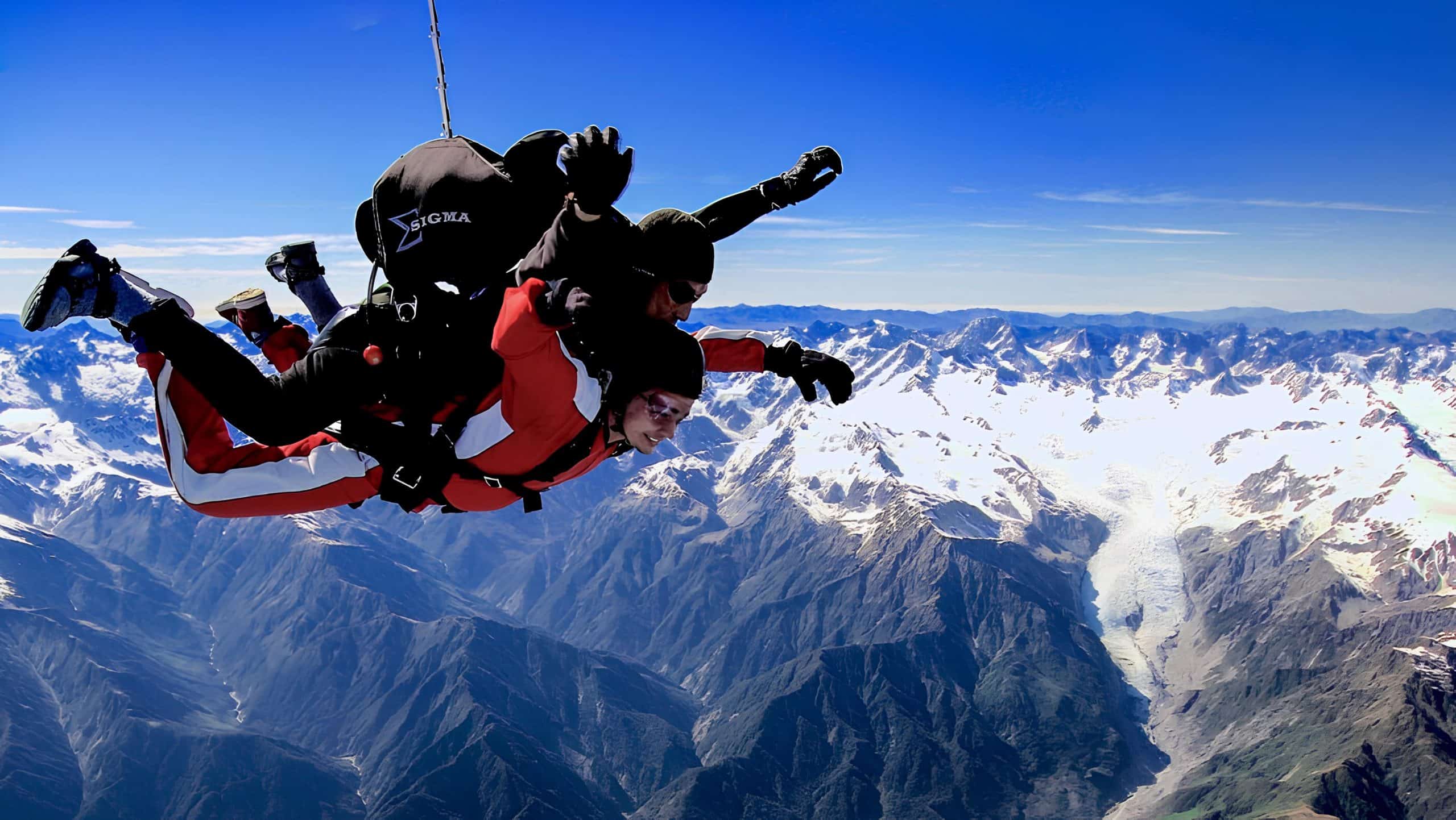 Tandem skydiving in Queenstown. Courtesy: Newzealand.com