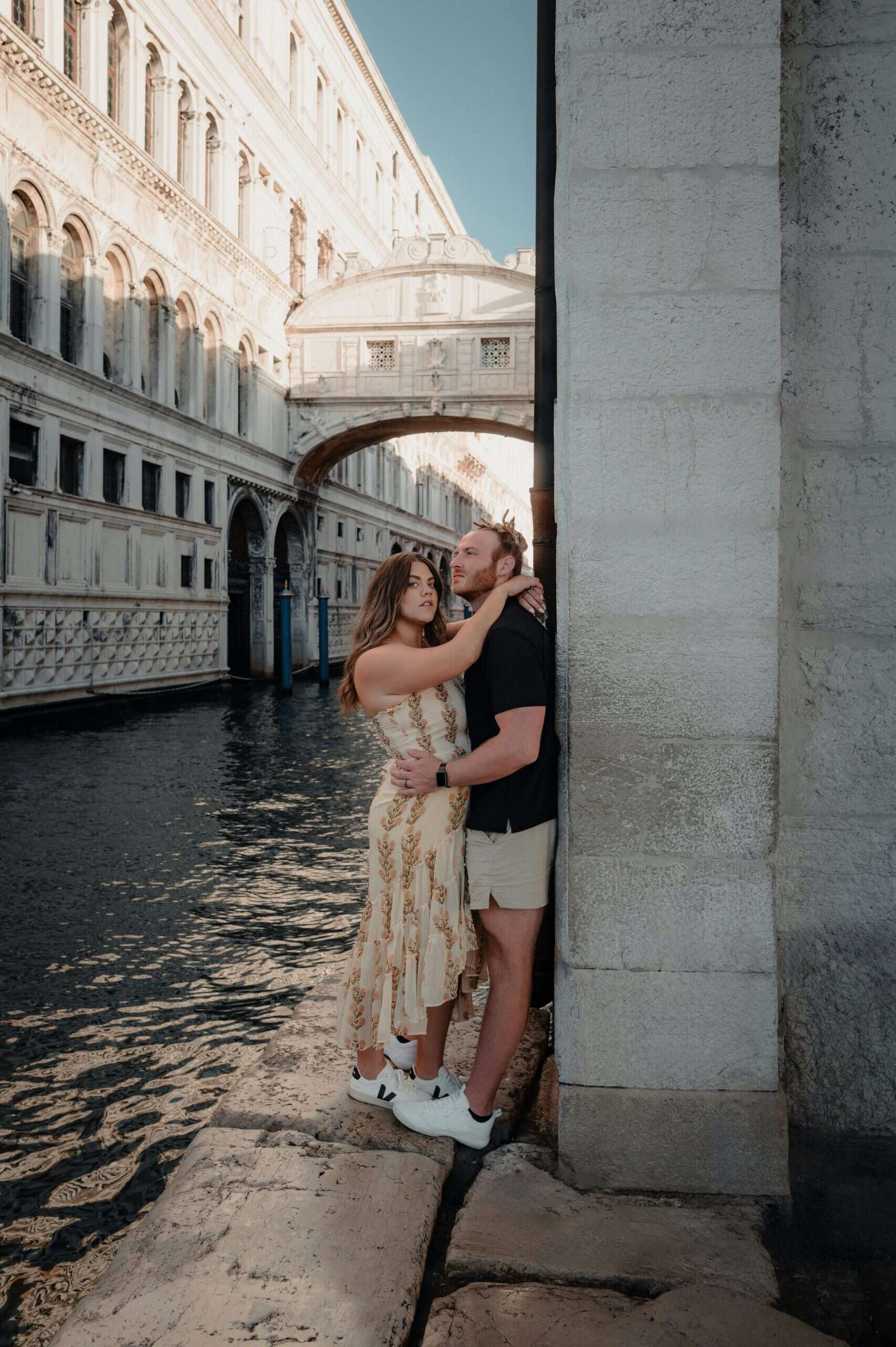 Couple in Venice. Image Courtesy: karsten winegeart, unsplash