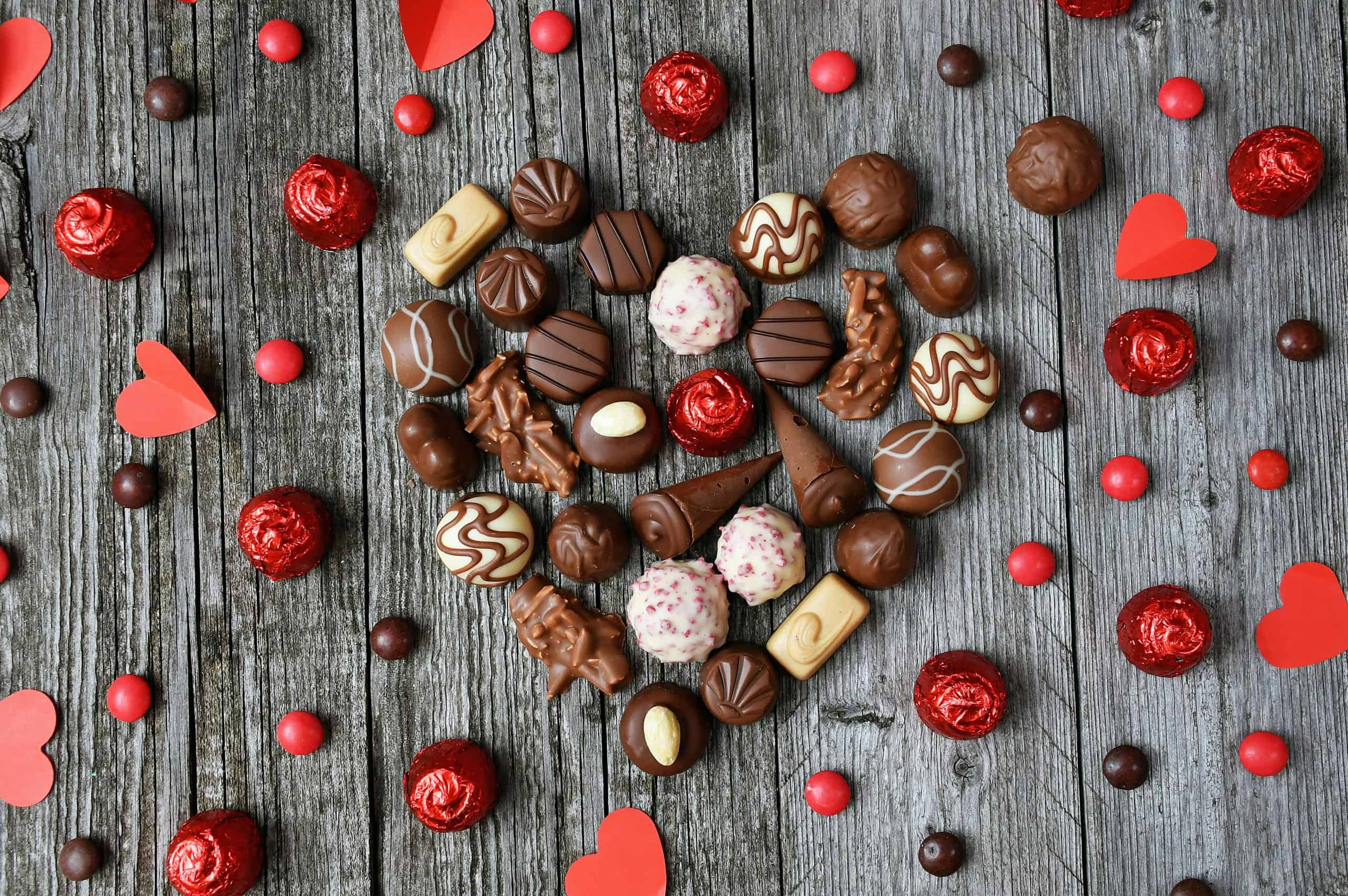 Chocolate and cocoa shape Valentine travel through quiet rituals, thoughtful gifts, and place-based memories that linger long after the journey. Courtesy: Adonyi Gábor, Pexels