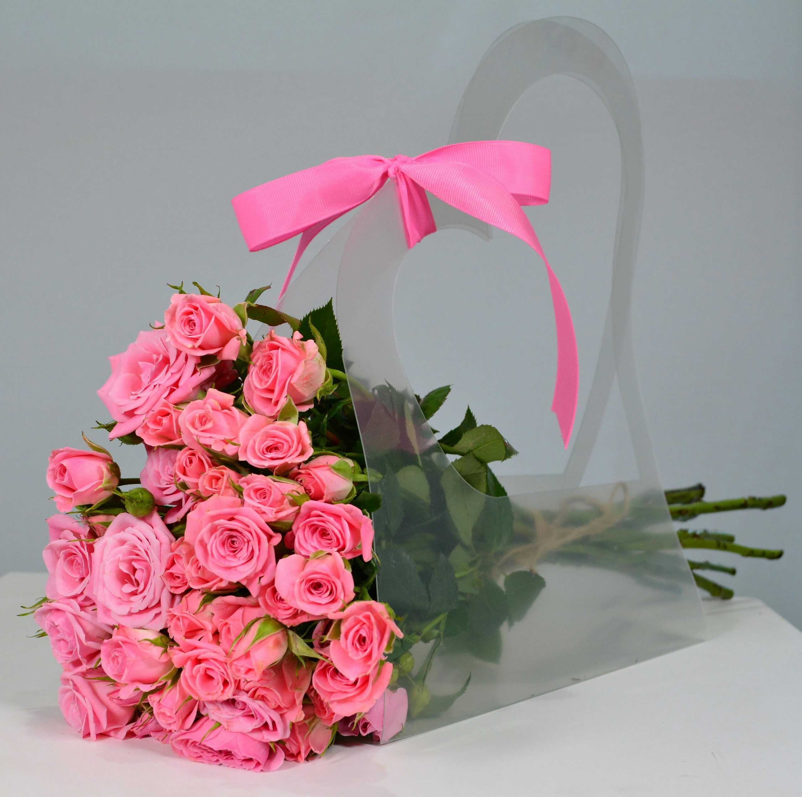Elegant Pink Rose Bouquet. Courtesy: rehman yousaf, Pexels