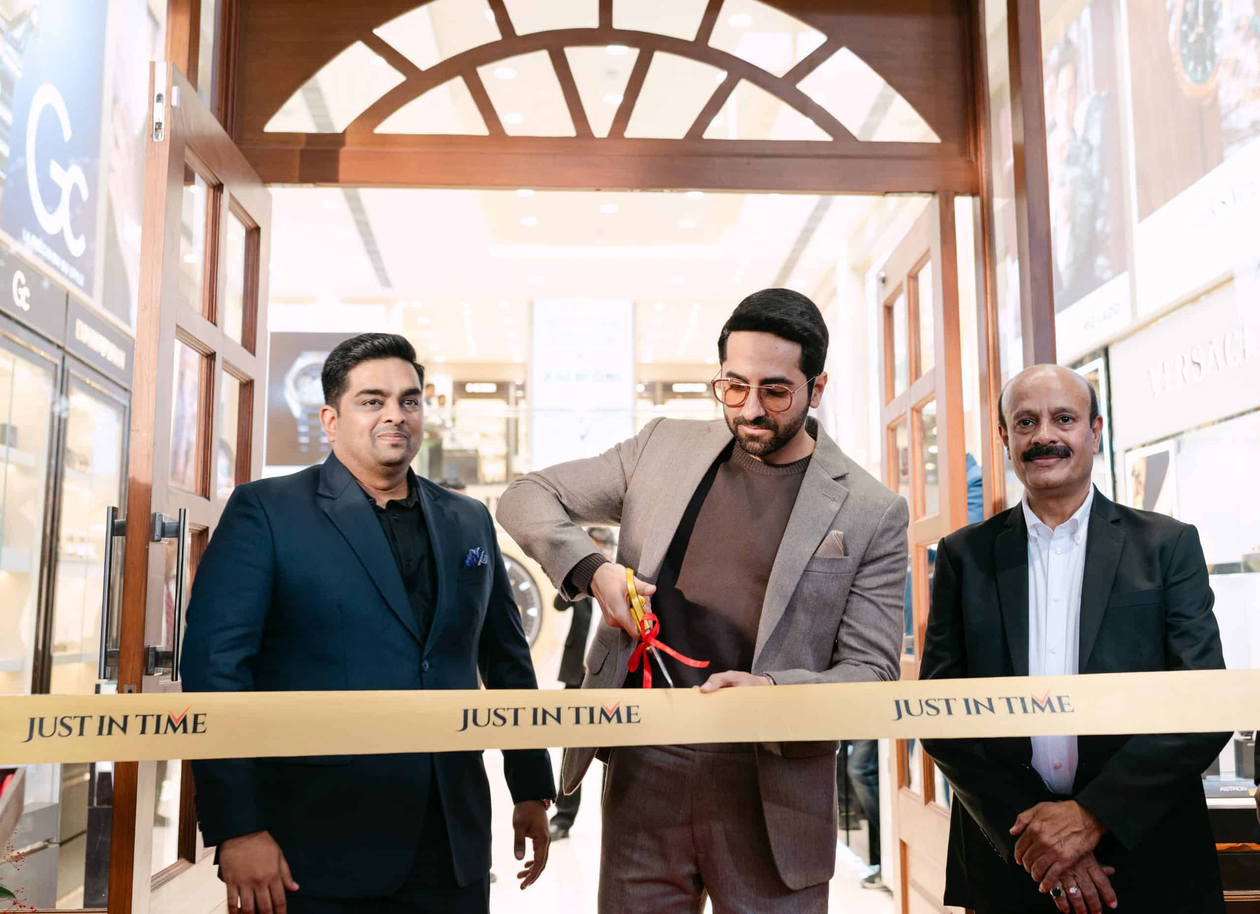 Just In Time unveils flagship boutique in Connaught Place.  L-R_-Ronak Shah, CEO JUST IN TIME, Ayushmann-Khurrana, Raju Chheda, Founder, Managing Director, JUST IN TIME